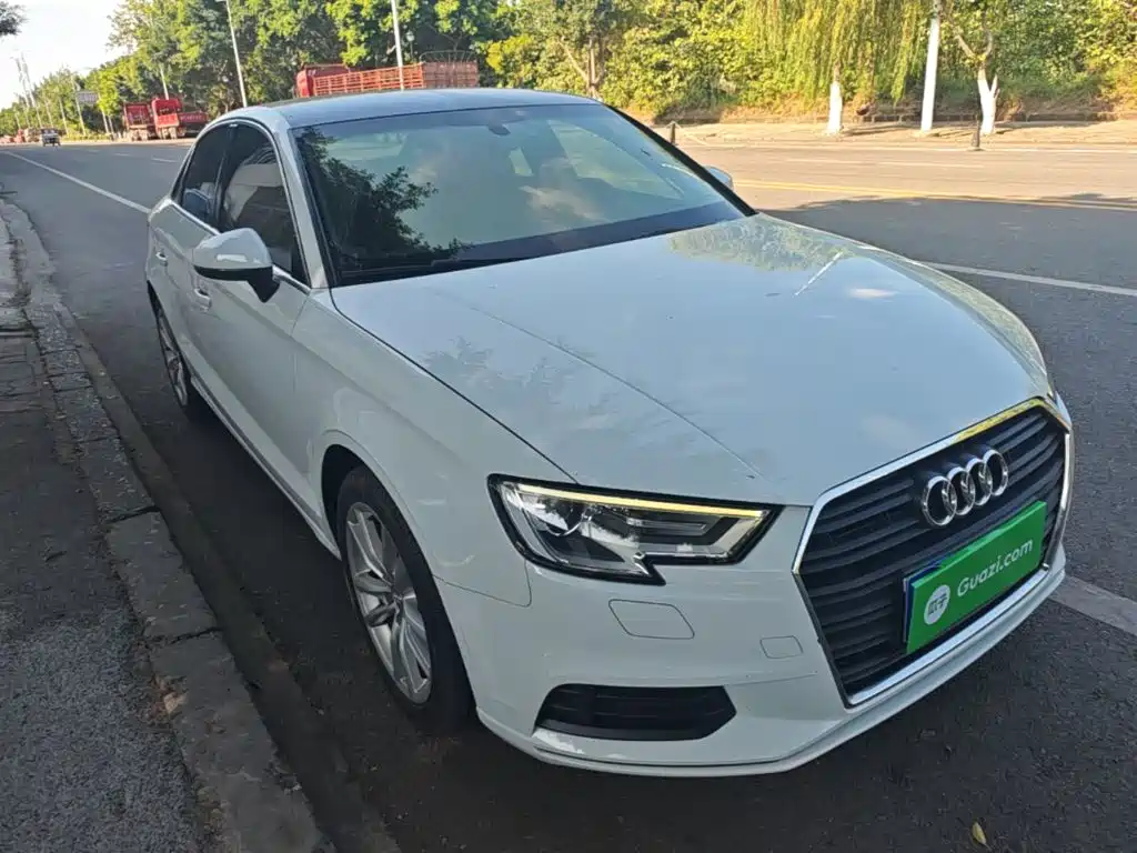 Audi A3 2018 30th Anniversary Limousine 35 TFSI Enterprising купить на сайте DeffCars