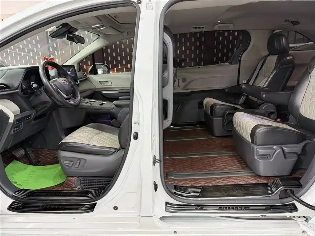 SIENNA 2021 2.5L Hybrid Comfort Edition купить на сайте DeffCars