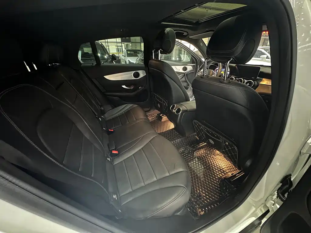 Mercedes-Benz GLC Coupe 2021 GLC 260 4MATIC Coupe SUV купить на сайте DeffCars