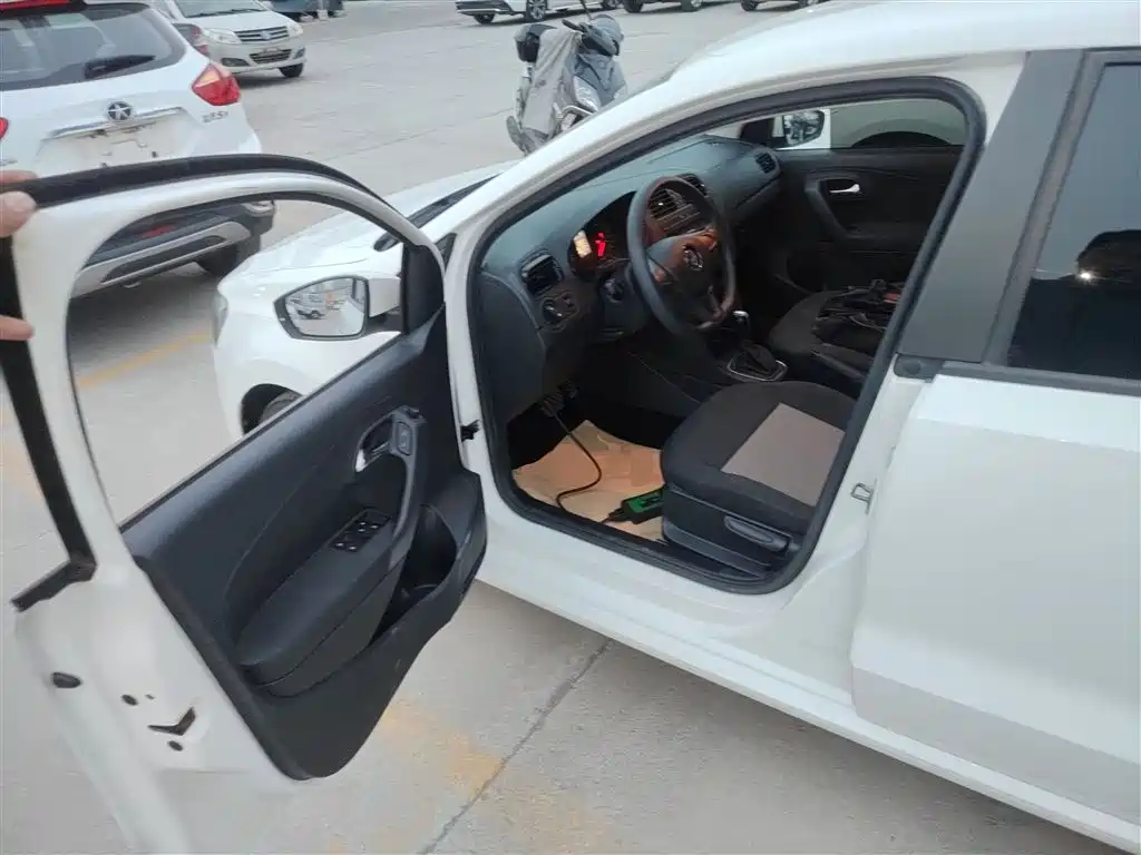 Polo 2016 1.4L automatic fashion model купить на сайте DeffCars
