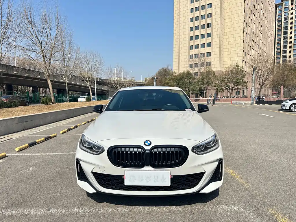 BMW 1 Series 2022 125i M Sports Night Edition купить на сайте DeffCars