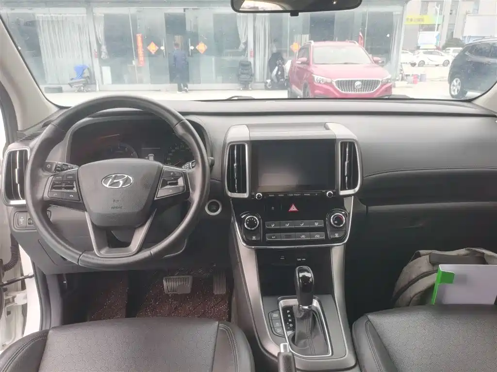 Beijing Hyundai ix35 2019 2.0L automatic two-wheel drive Zhiyong·Enjoy Edition National V купить на сайте DeffCars