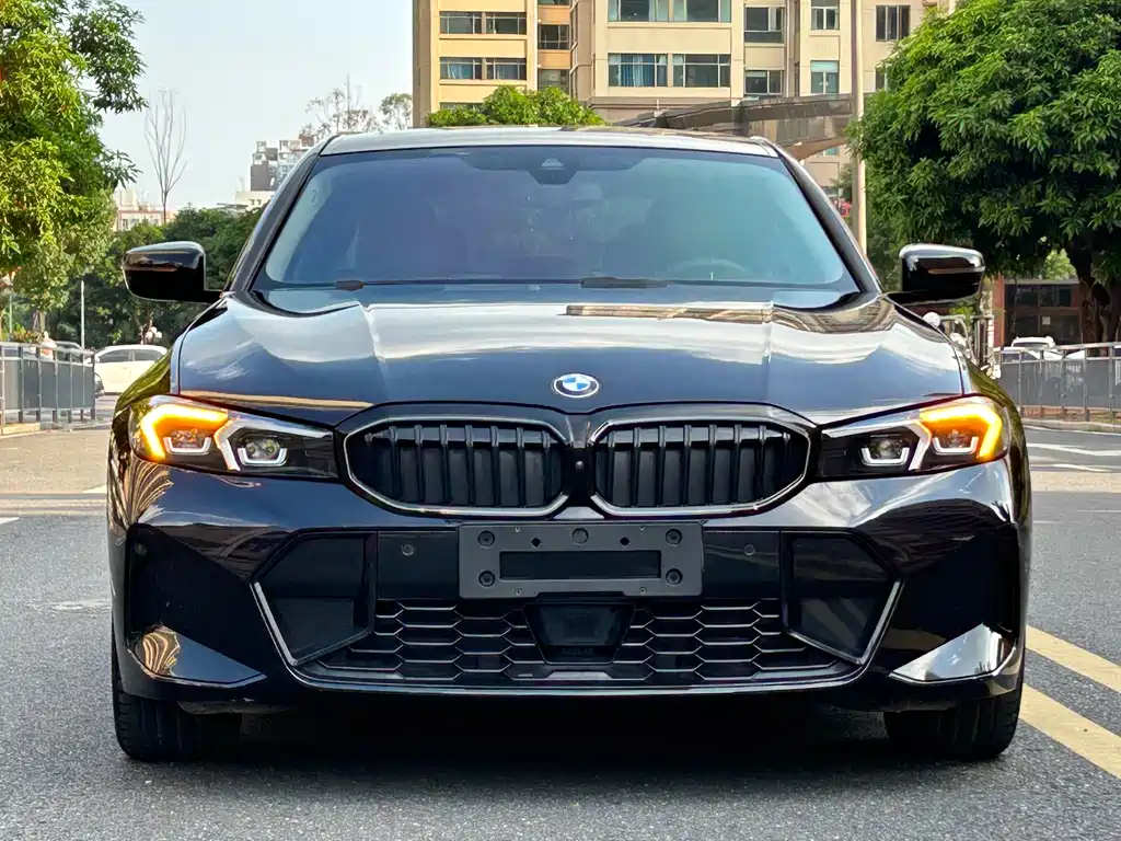 BMW 3 Series 2025 330Li M Sports Night Package купить на сайте DeffCars