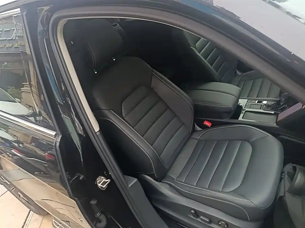 Touron 2020 330TSI 2WD Deluxe Edition National VI купить на сайте DeffCars