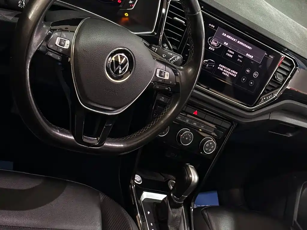 T-ROC 2020 280TSI DSG two-wheel drive comfort model купить на сайте DeffCars