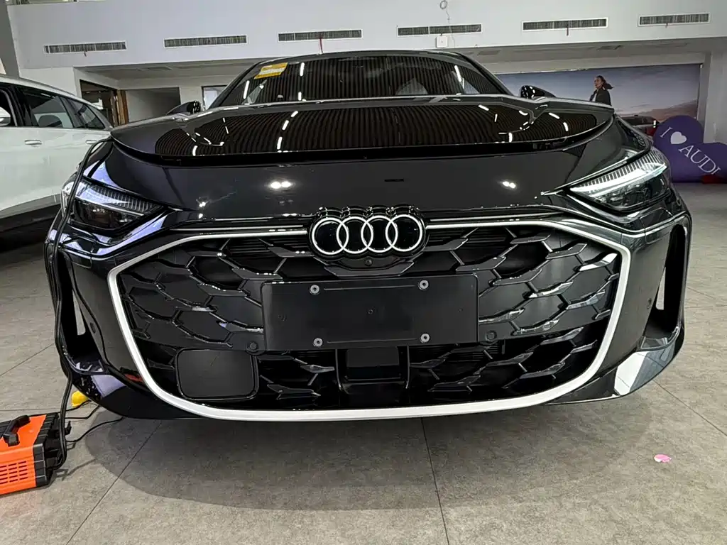 Audi A5L Sportback 2026 TFSI 150kW luxury model купить на сайте DeffCars