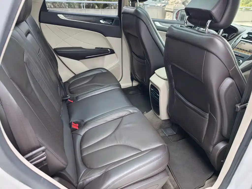 Lincoln MKC 2017 2.0T four-wheel drive premium version купить на сайте DeffCars