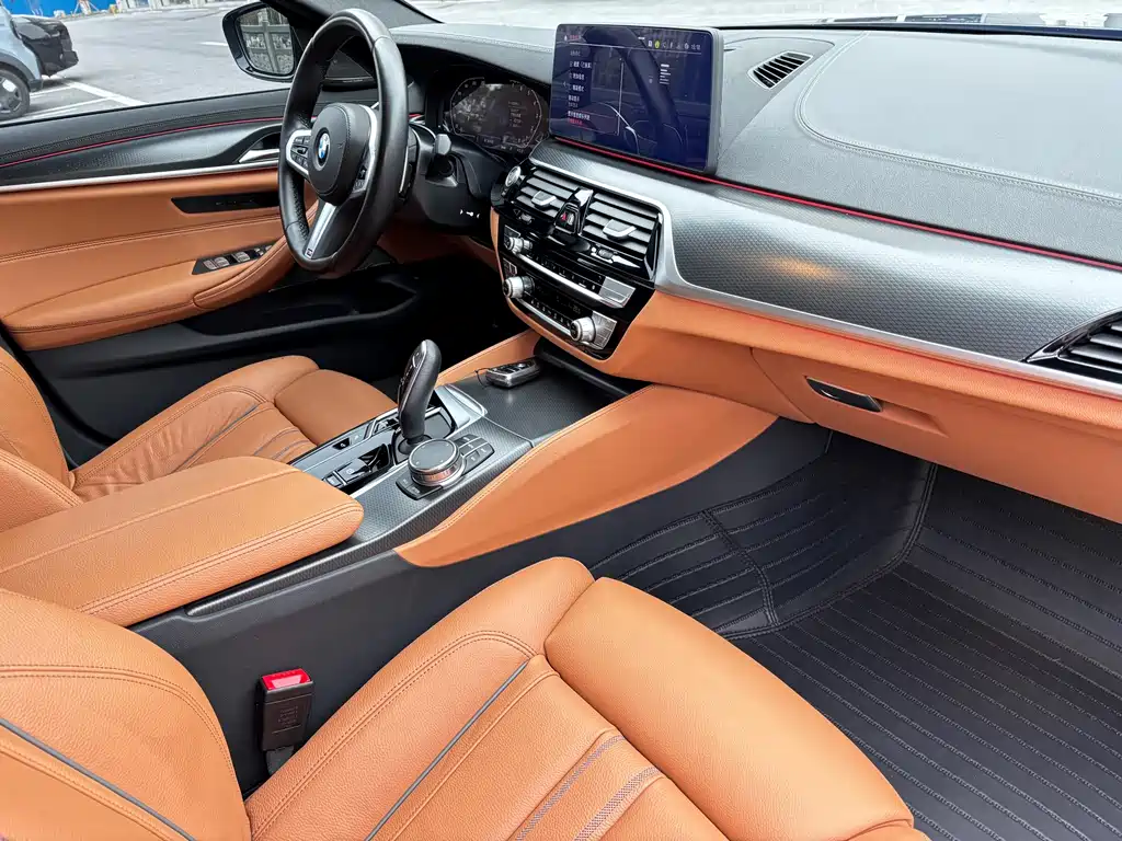 BMW 5 Series Imported 2022 Facelift 530i Fashion Edition M Sports Package купить на сайте DeffCars