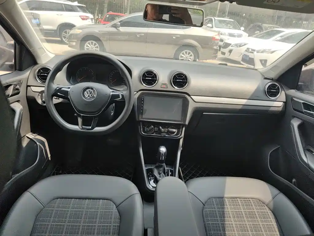 Jetta 2017 1.5L automatic comfort model купить на сайте DeffCars