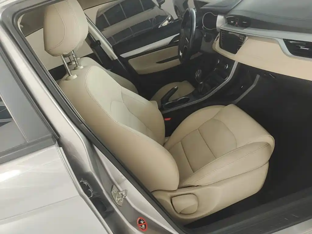Emgrand 2018 1.5L manual luxury model купить на сайте DeffCars
