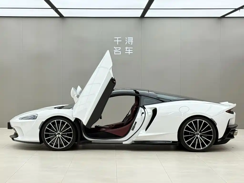 McLaren GT 2022 4.0T standard model купить на сайте DeffCars