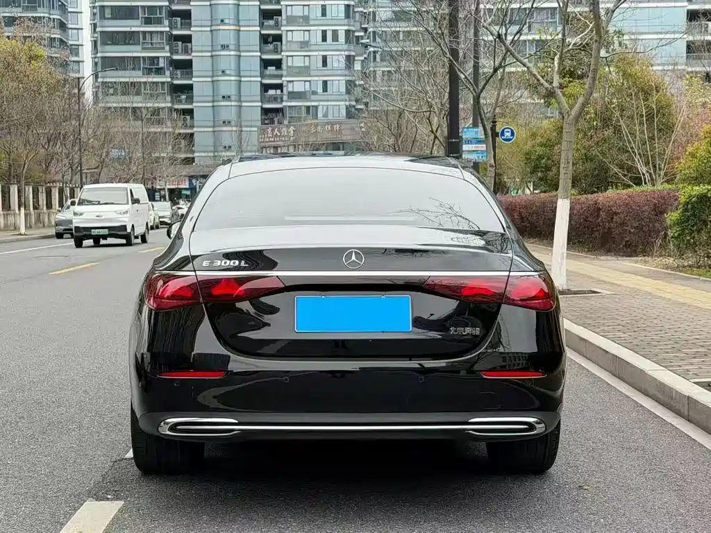 Mercedes-Benz E-Class 2025 E 300 L Luxury Model купить на сайте DeffCars