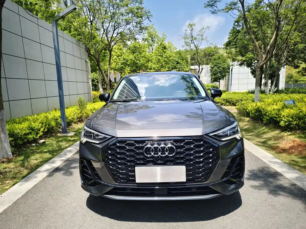 Audi Q3 Sportback 2022 40 TFSI RS Kit Burning Speed ​​Type купить на сайте DeffCars