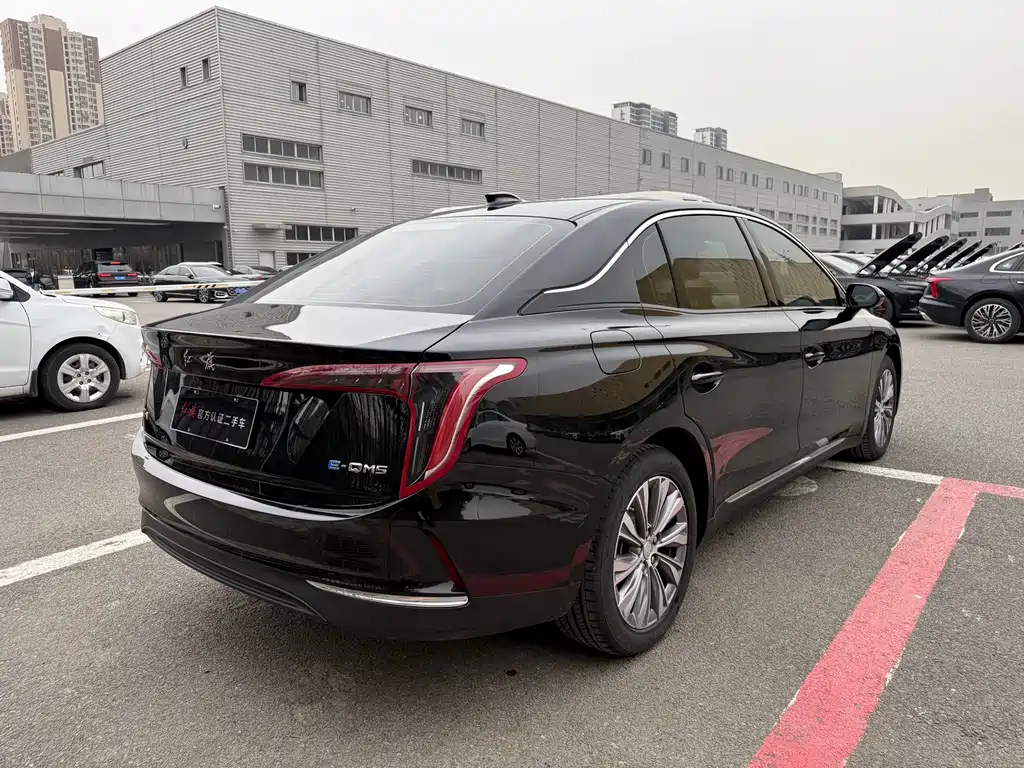 Hongqi E-QM5 2024 500km travel version купить на сайте DeffCars
