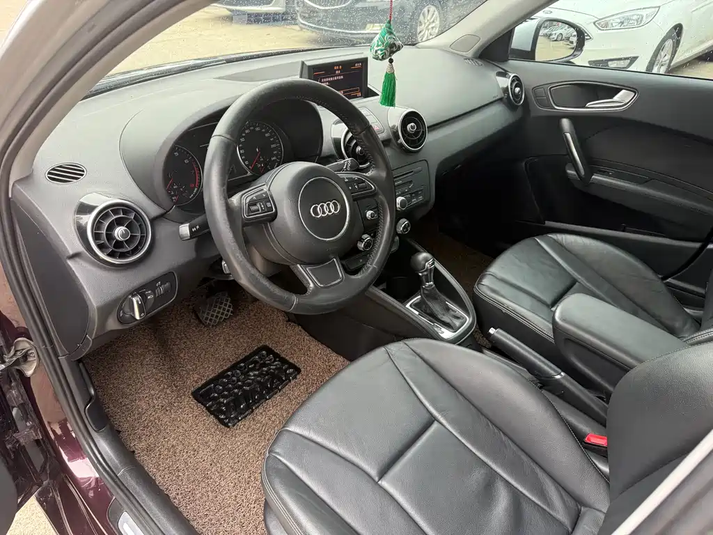 Audi A1 2014 30 TFSI Sportback comfort model купить на сайте DeffCars