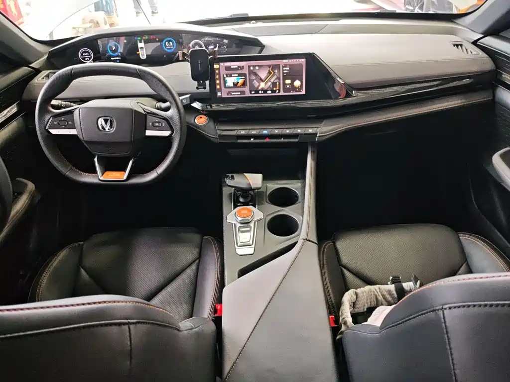 Changan UNI-V 2022 1.5T Excellent Type купить на сайте DeffCars
