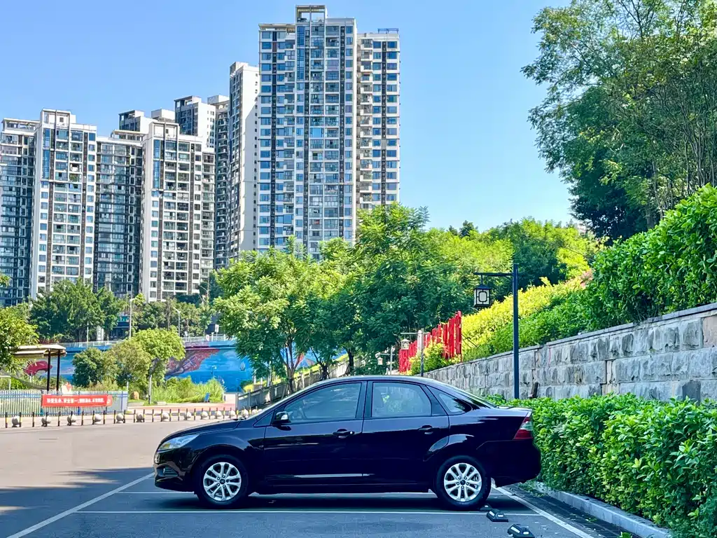 Focus 2013 sedan classic 1.8L automatic basic model купить на сайте DeffCars