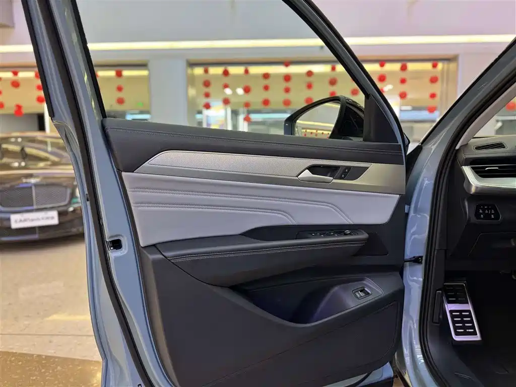 Lanxun 2023 380TSI four-wheel drive R-Line cruise version купить на сайте DeffCars