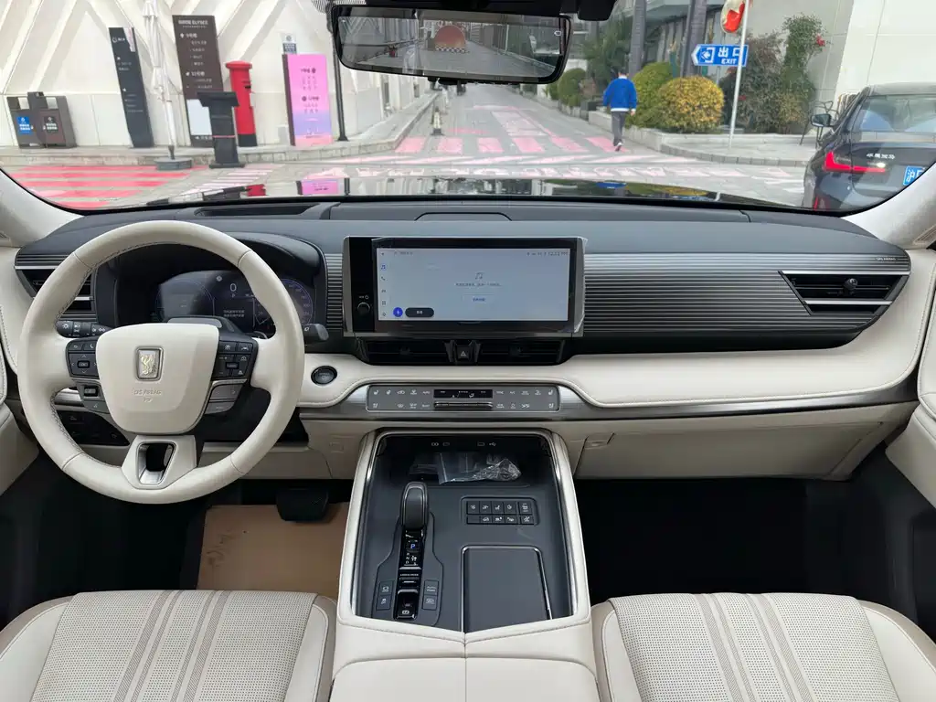 Shiji 2024 3.5L PHEV Basic Edition купить на сайте DeffCars