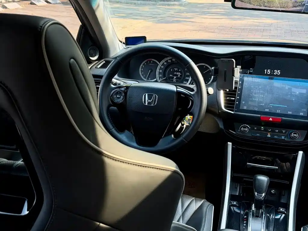 Accord 2015 2.0L LX Comfort Edition купить на сайте DeffCars