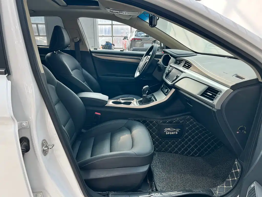 Emgrand GL 2017 1.8L DCT Elite купить на сайте DeffCars