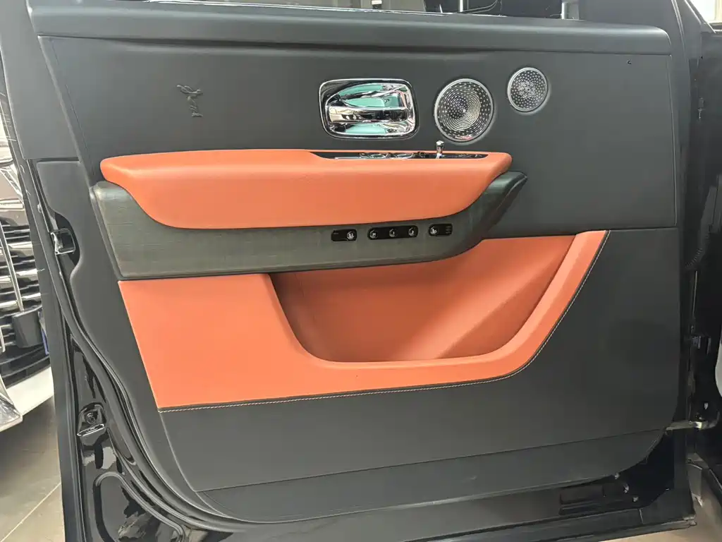 Cullinan 2018 five-seater version купить на сайте DeffCars