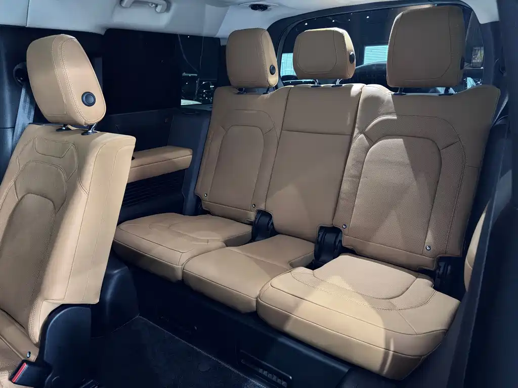 Land Rover Defender 2023 130 3.0T P400 HSE купить на сайте DeffCars