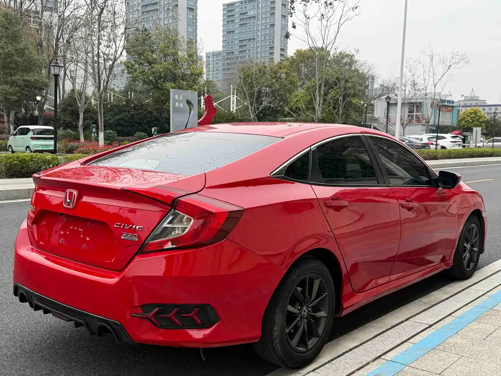 Civic 2019 220TURBO CVT Dynamic Edition National V купить на сайте DeffCars