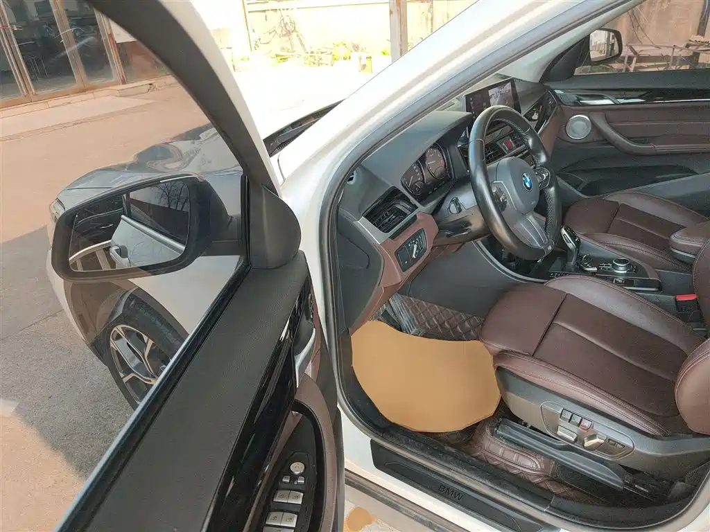 BMW X1 2021 sDrive25Li Leading Model купить на сайте DeffCars
