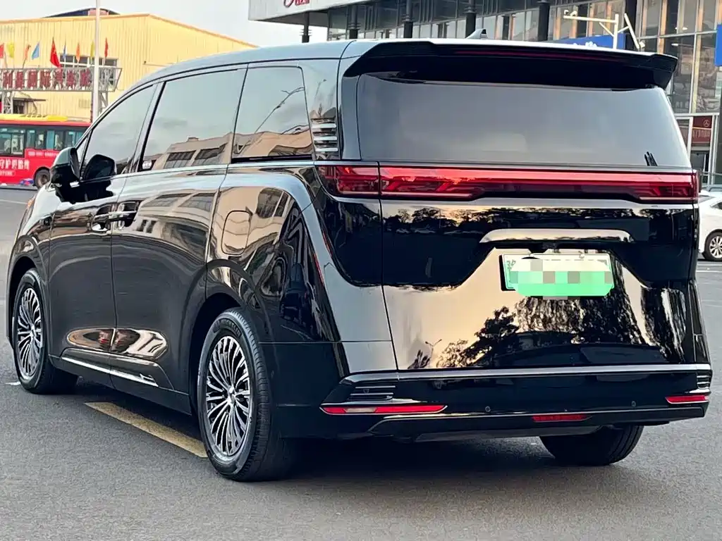 Denza D9 2025 DM-i two-wheel drive model купить на сайте DeffCars