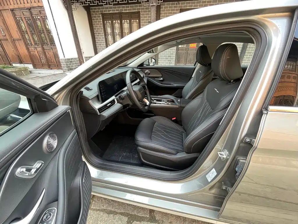 Arrizo 8 2025 model 1.6T DCT smart phone купить на сайте DeffCars