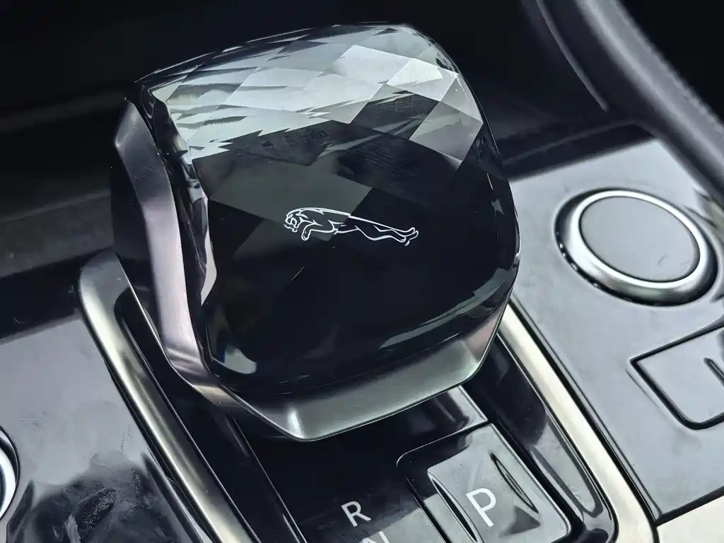 Jaguar XFL 2022 XFL 2.0T P200 2WD Elite Deluxe Edition купить на сайте DeffCars