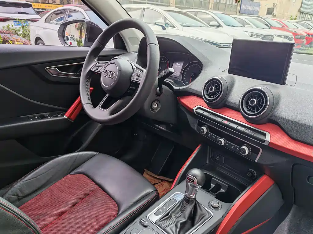 Audi Q2L 2018 35 TFSI Fashionable and Dynamic National VI купить на сайте DeffCars