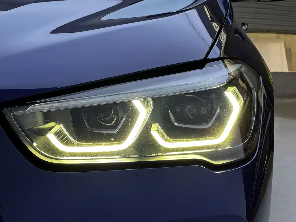 BMW X1 2020 sDrive20Li Exclusive Model купить на сайте DeffCars