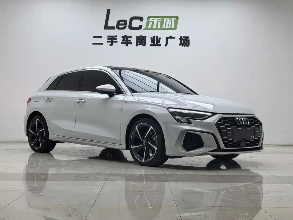 Audi A3 2024 Sportback 35 TFSI stylish and sporty купить на сайте DeffCars
