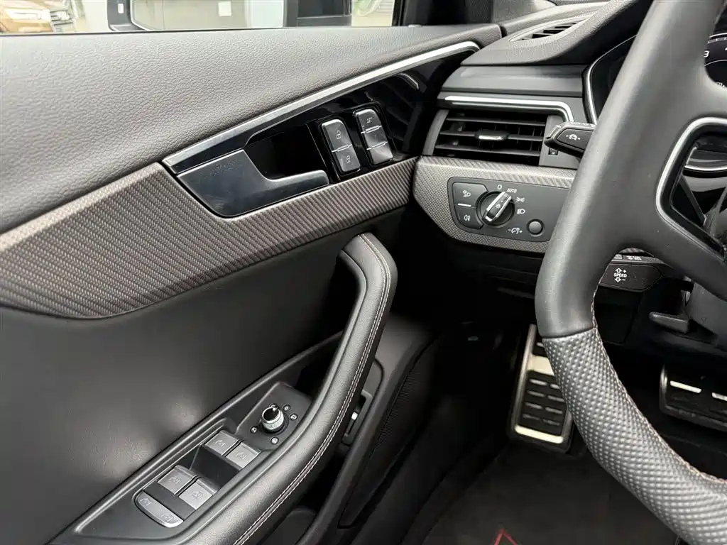 Audi A4L 2024 40 TFSI quattro RS kit combustion speed type купить на сайте DeffCars