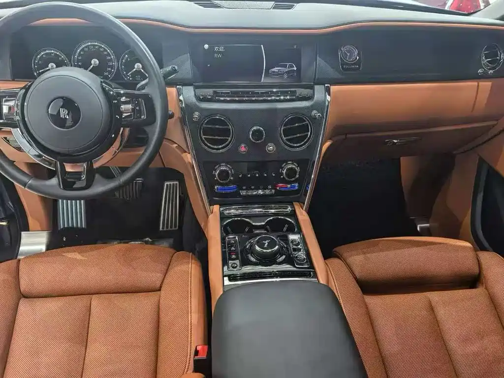 Cullinan 2018 four-seat version купить на сайте DeffCars