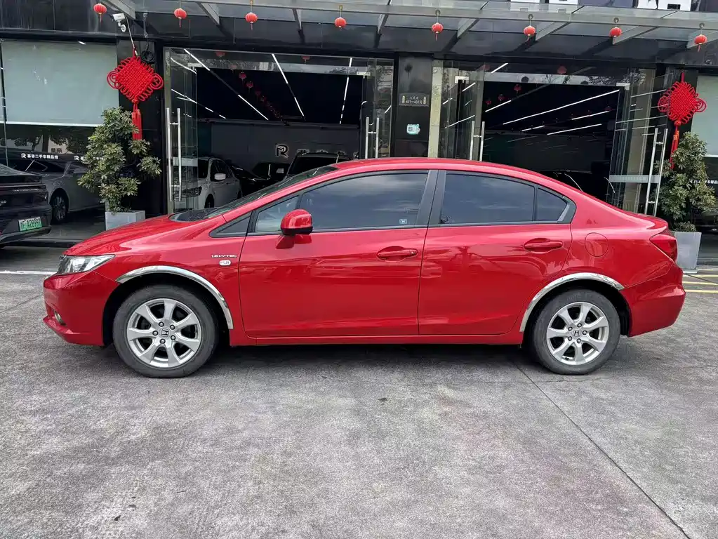 Civic 2013 10th Anniversary 1.8L Automatic Comfort Edition купить на сайте DeffCars