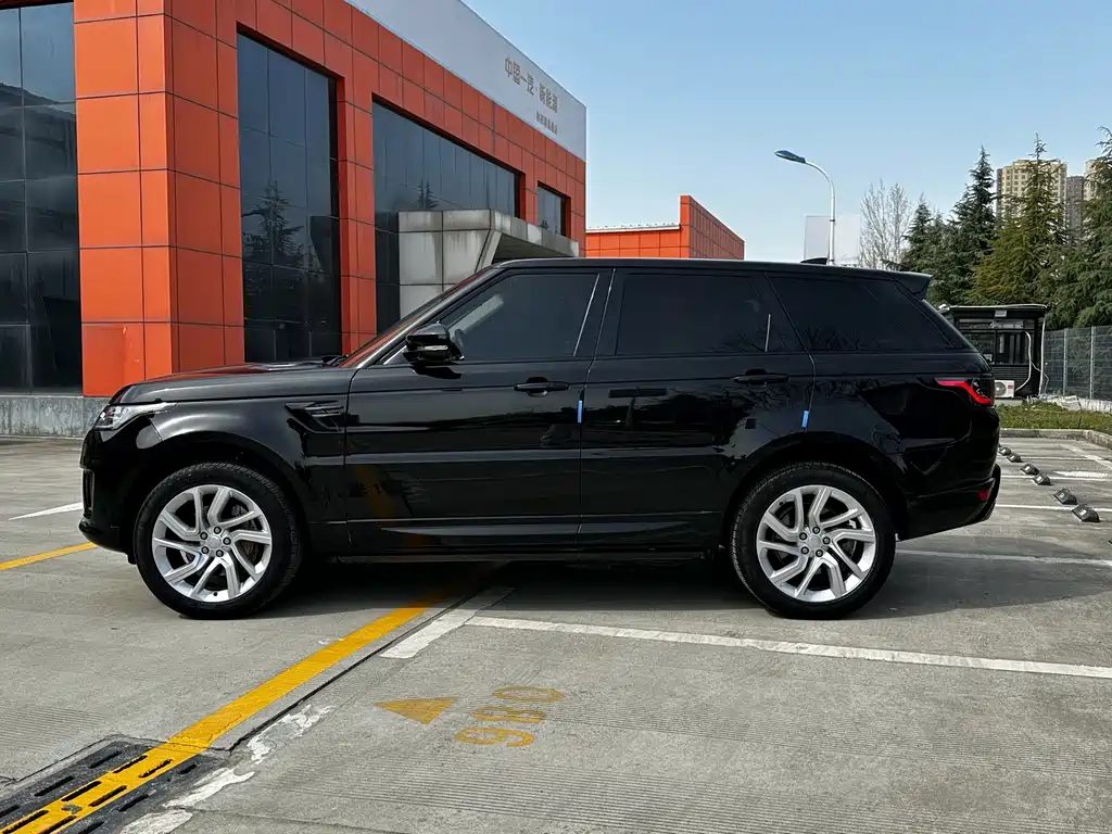 Range Rover Sport 2018 3.0 SC V6 HSE DYNAMIC купить на сайте DeffCars