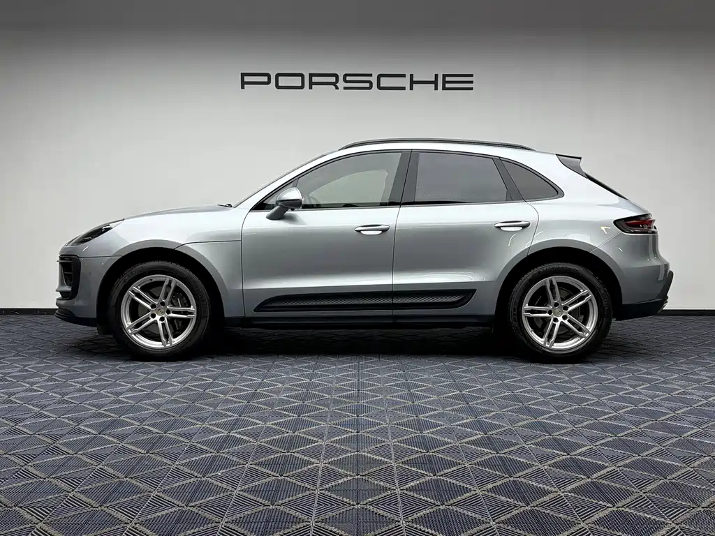 Macan 2023 Macan 2.0T купить на сайте DeffCars
