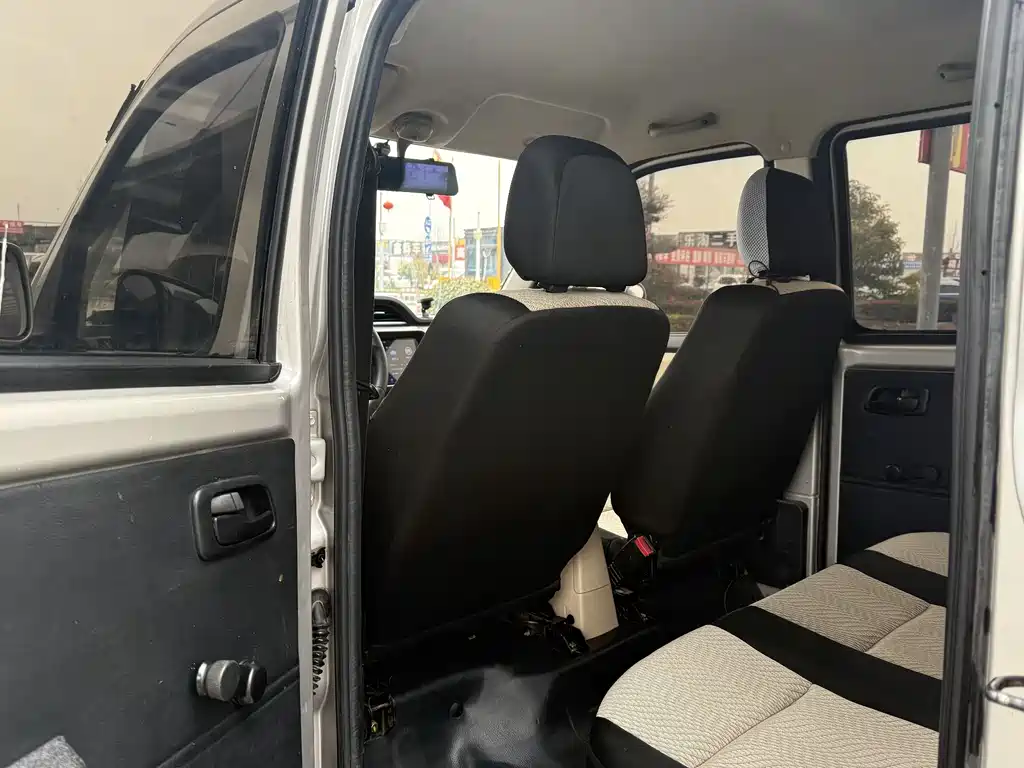 Chuangwang X1 2018 1.5L comfortable double-row rear double-wheel standard cargo box DK15C купить на сайте DeffCars
