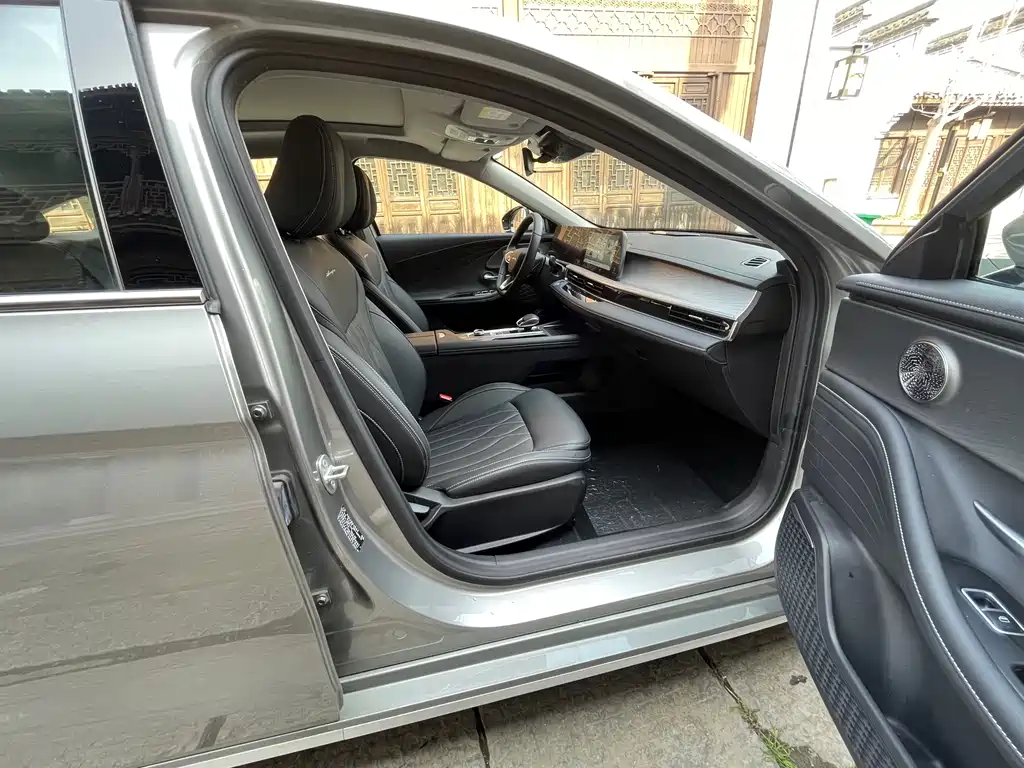Arrizo 8 2025 model 1.6T DCT smart phone купить на сайте DeffCars