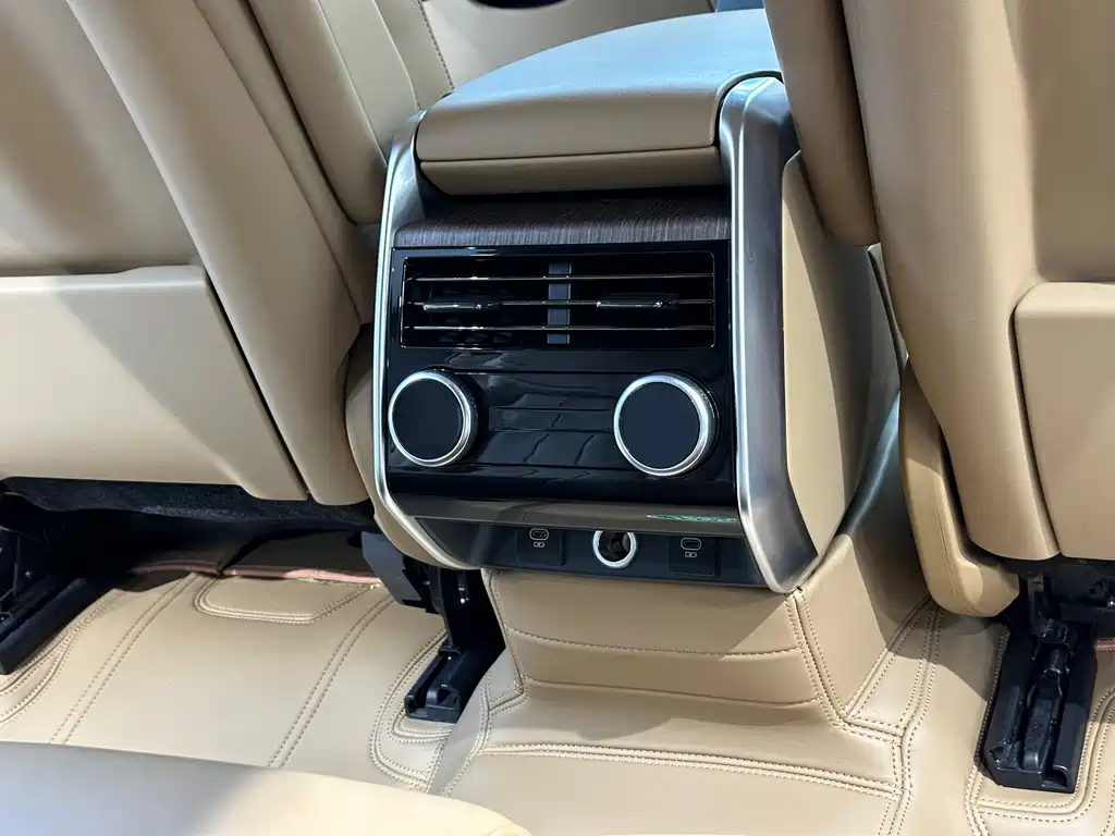 Range Rover 2023 3.0 L6 400PS Seven-seater Extended Edition купить на сайте DeffCars