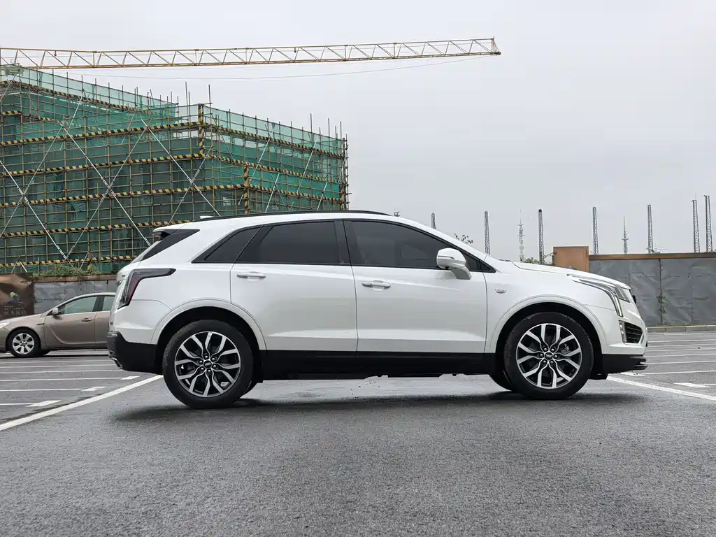 Cadillac XT5 2022 2.0T four-wheel drive luxury model купить на сайте DeffCars