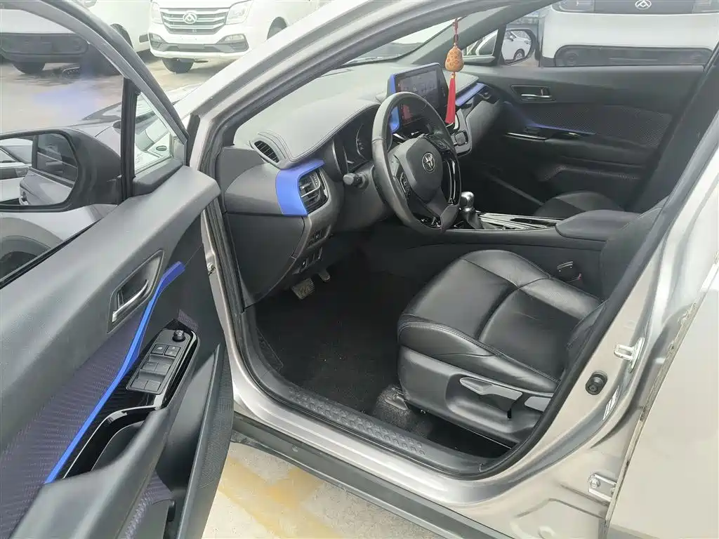Yize IZOA 2018 2.0L Yichi Edition National VI купить на сайте DeffCars