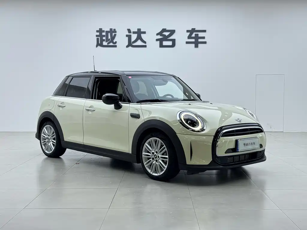 MINI 2022 facelift 1.5T COOPER classic five-door version купить на сайте DeffCars