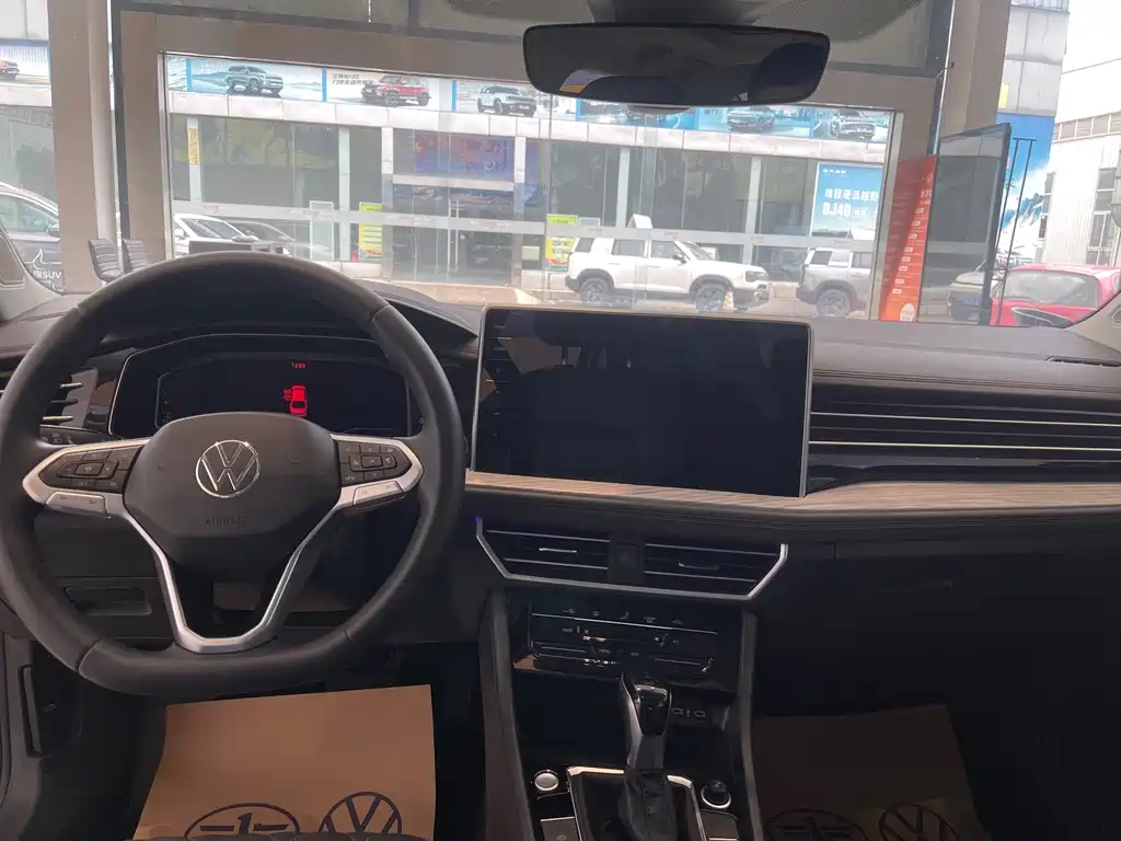 Sagitar 2024 300TSI DSG Excellence Edition купить на сайте DeffCars