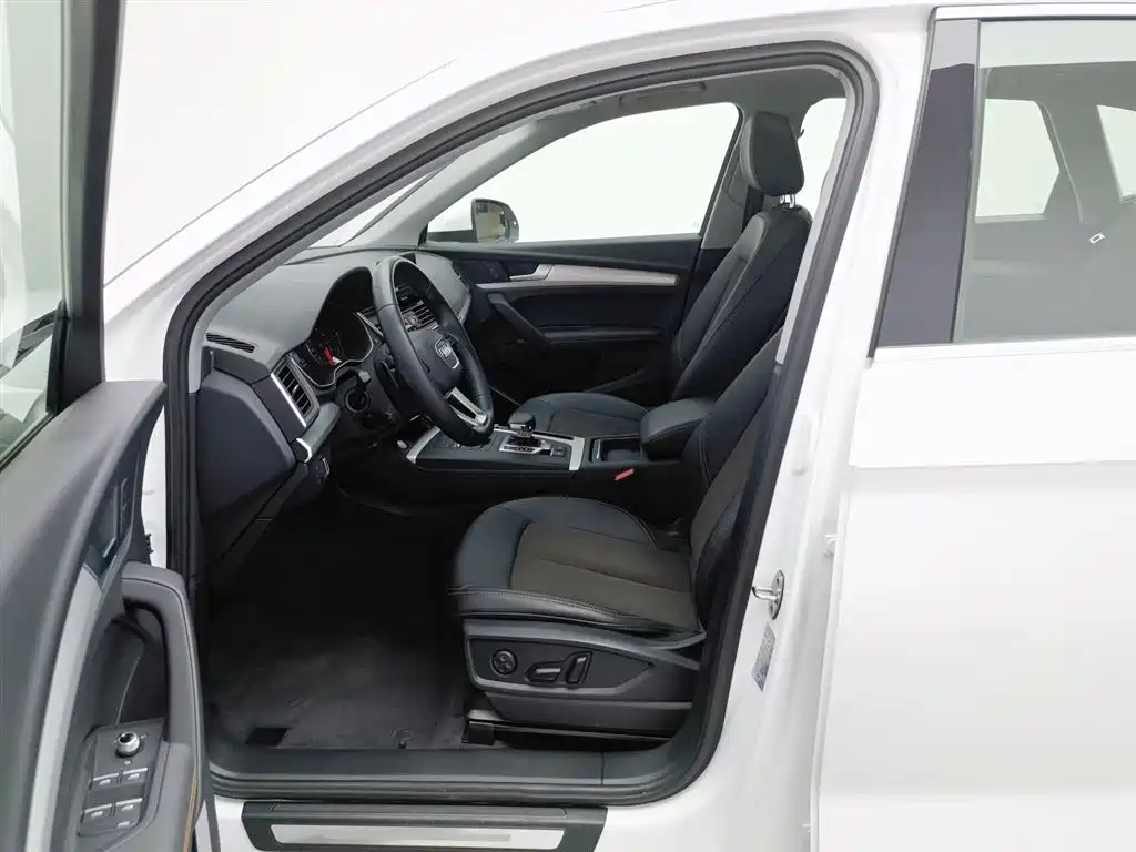 Audi Q5L 2020 facelift 40 TFSI Honorable and enterprising model купить на сайте DeffCars