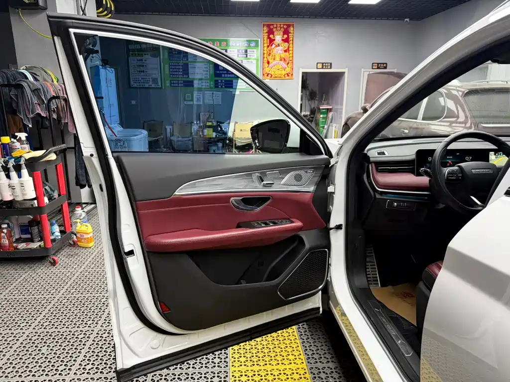 Jietu X70 PLUS 2023 model 1.5T DCT Brave PLUS 5 seats купить на сайте DeffCars