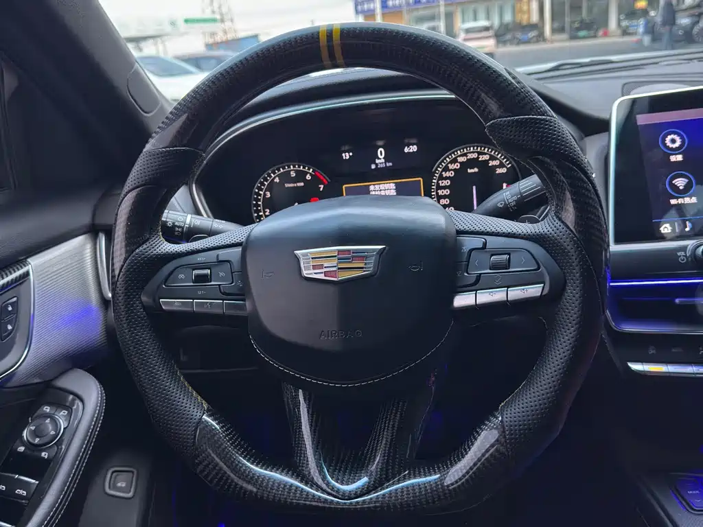 Cadillac CT5 2021 facelift 28T luxury model купить на сайте DeffCars